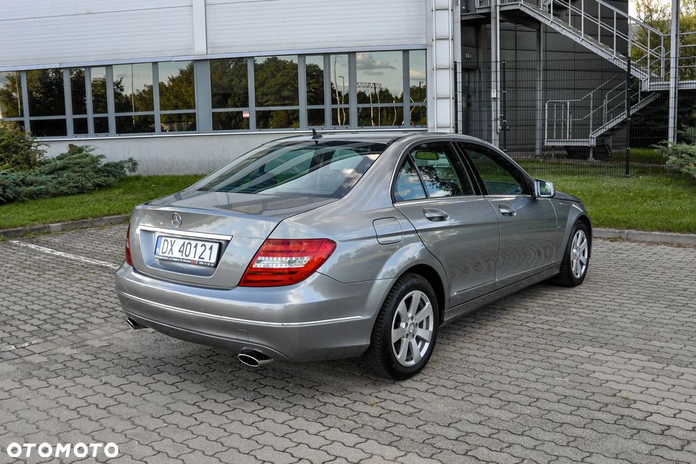Mercedes-Benz Klasa C 350 BlueEff 4-Matic Elegance - 4