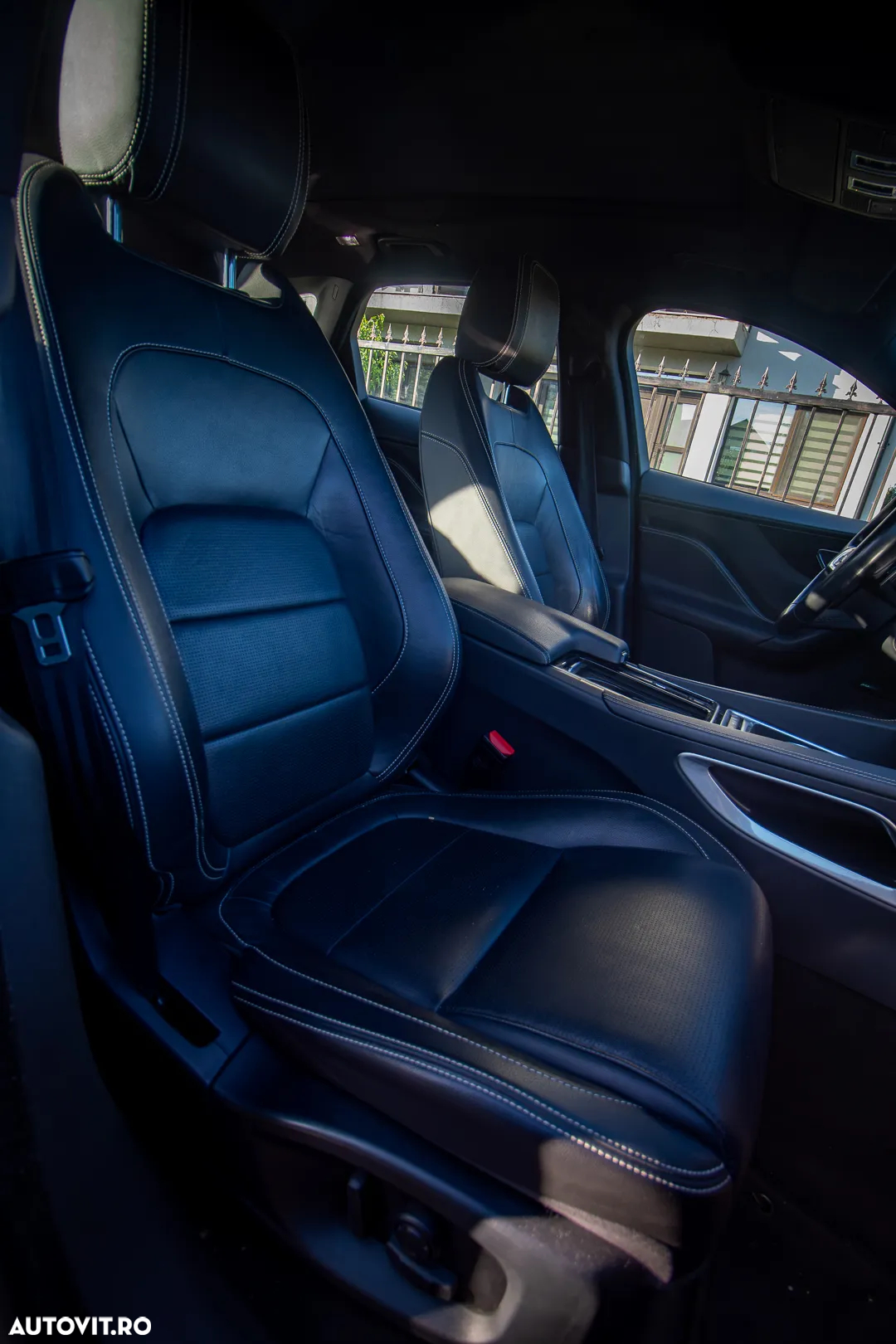 Jaguar F-Pace 20d AWD Aut. R-Sport - 24