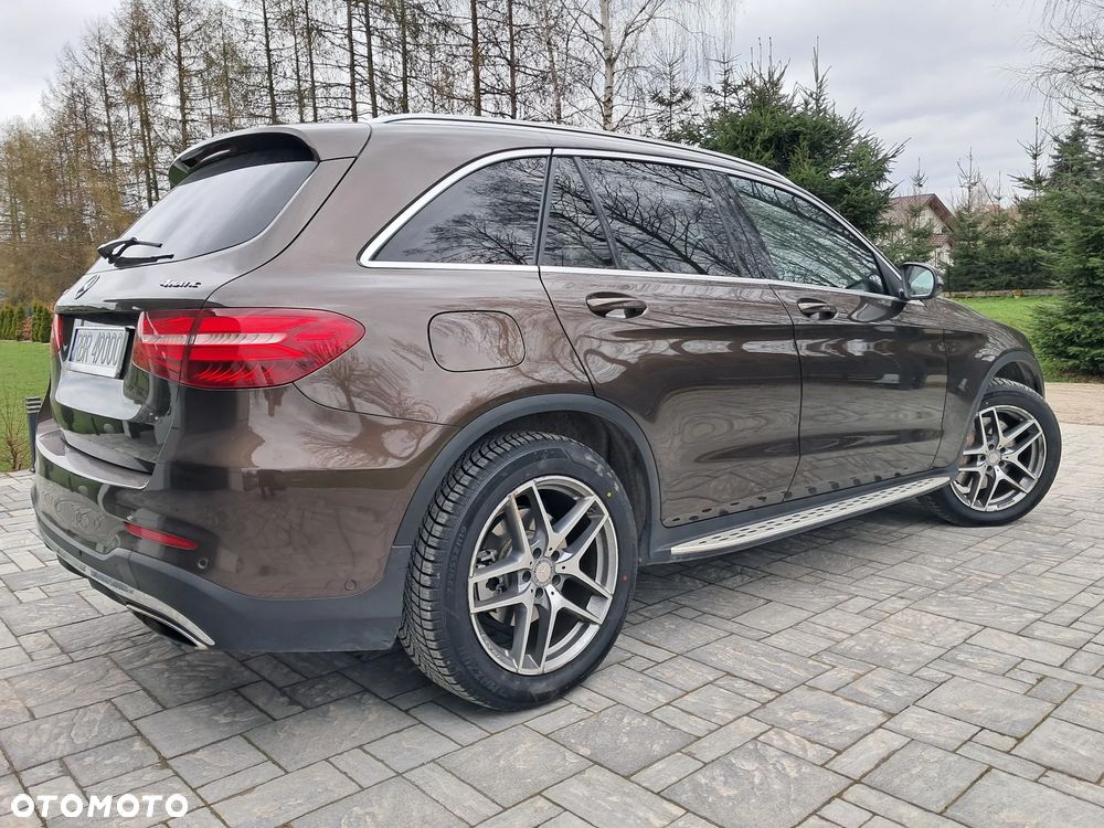 Mercedes-Benz GLC 250 4Matic 9G-TRONIC AMG Line - 19