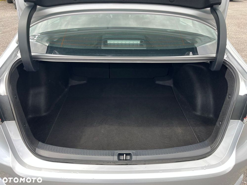 Toyota Corolla - 30