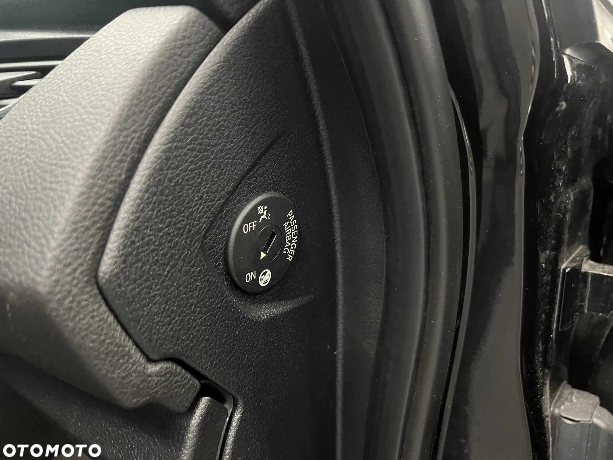 BMW Seria 2 218i Advantage - 19