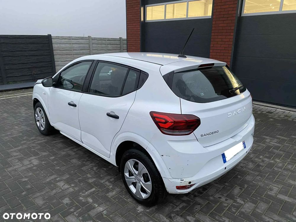 Dacia Sandero SCe 65 Essential - 5