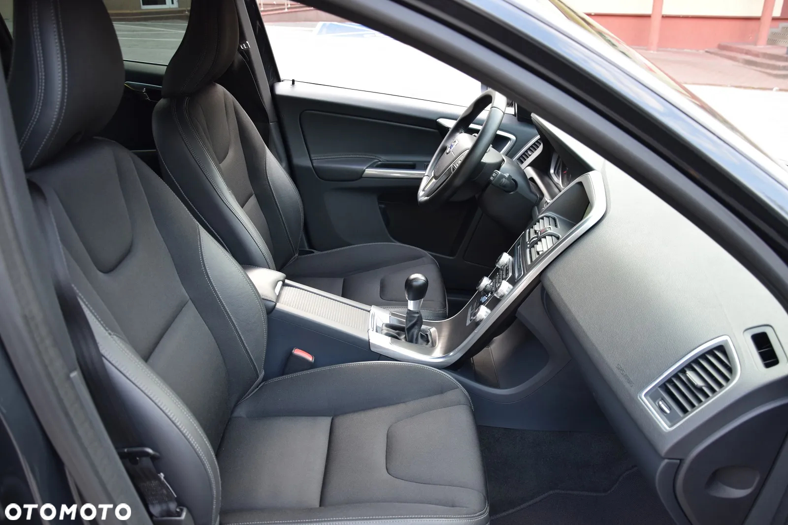Volvo XC 60 D4 Momentum - 15