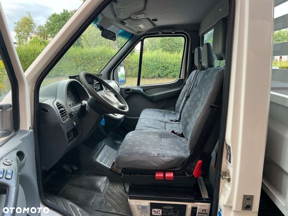 Mercedes-Benz Sprinter - 16