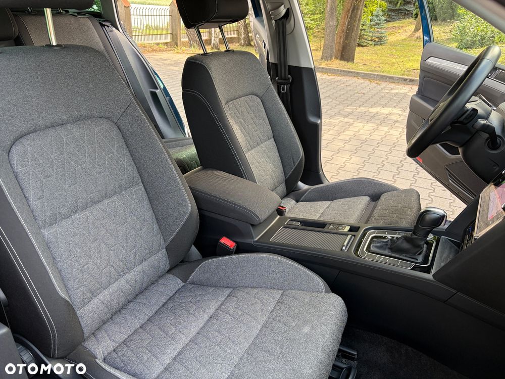 Volkswagen Passat 2.0 TDI EVO Elegance DSG - 22