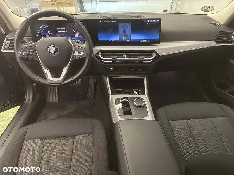 BMW Seria 3 320d mHEV - 23