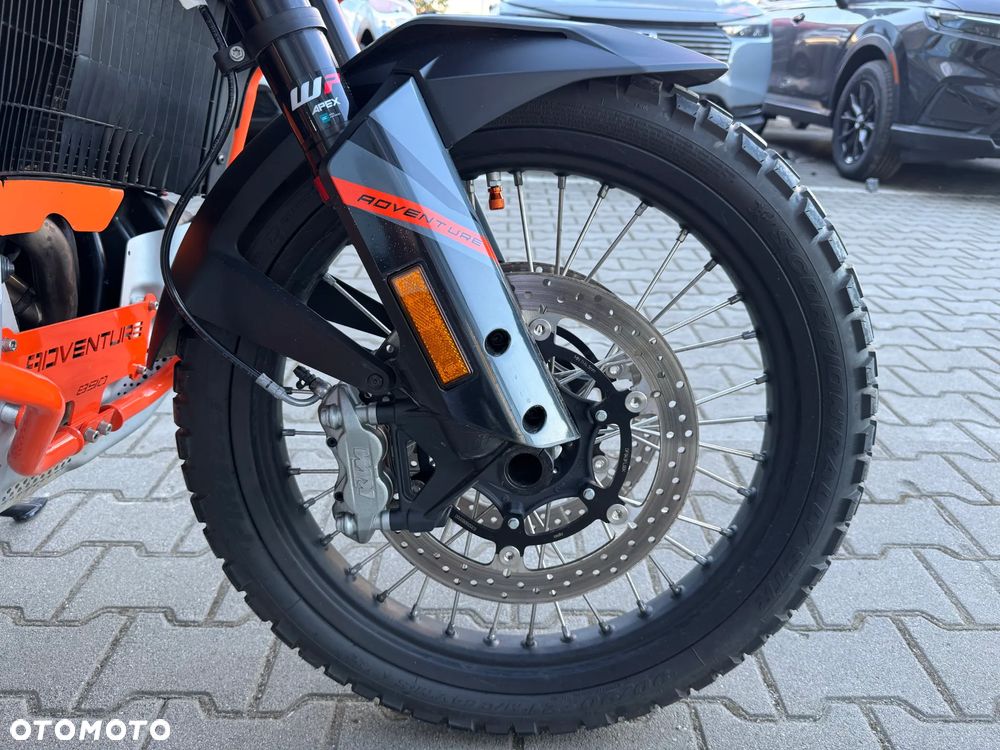 KTM Adventure - 13