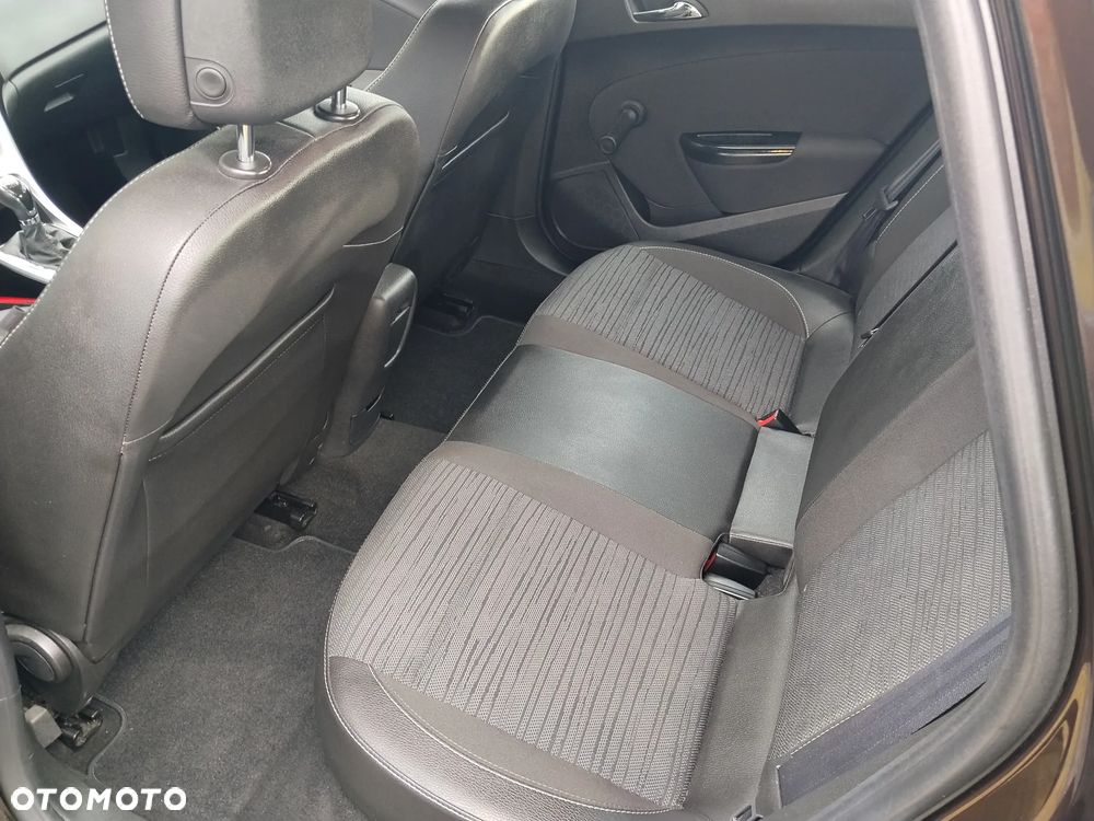 Opel Astra 1.4 T Cosmo - 26