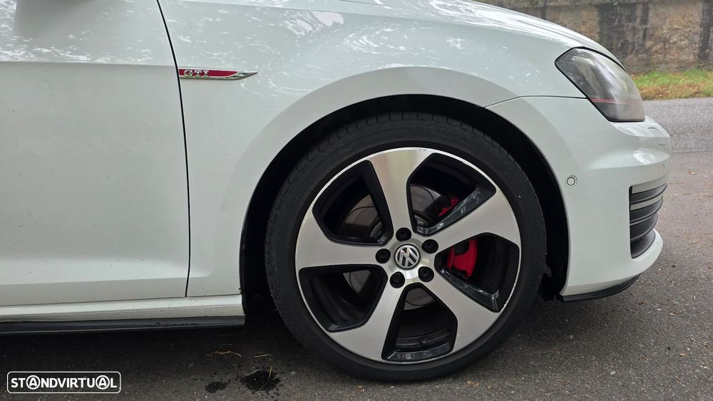 VW Golf 2.0 GTI - 11