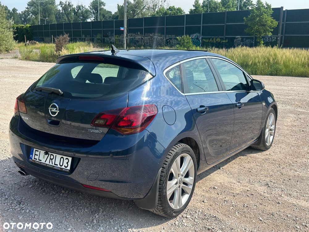Opel Astra 1.6 Turbo Innovation - 9