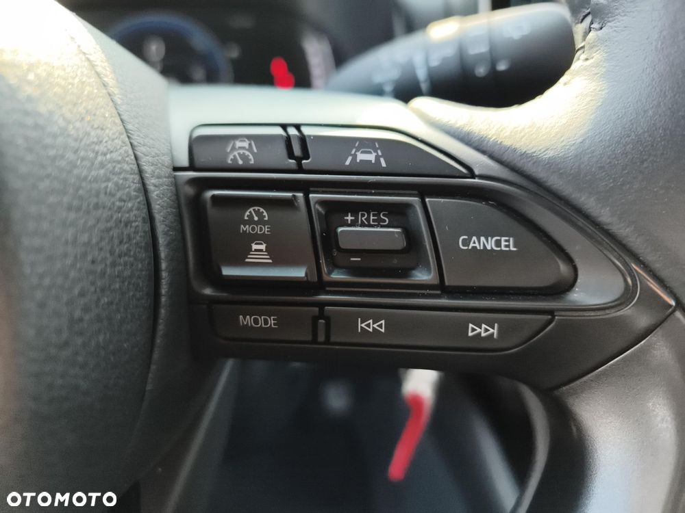 Toyota Yaris Hybrid 1.5 Style - 23