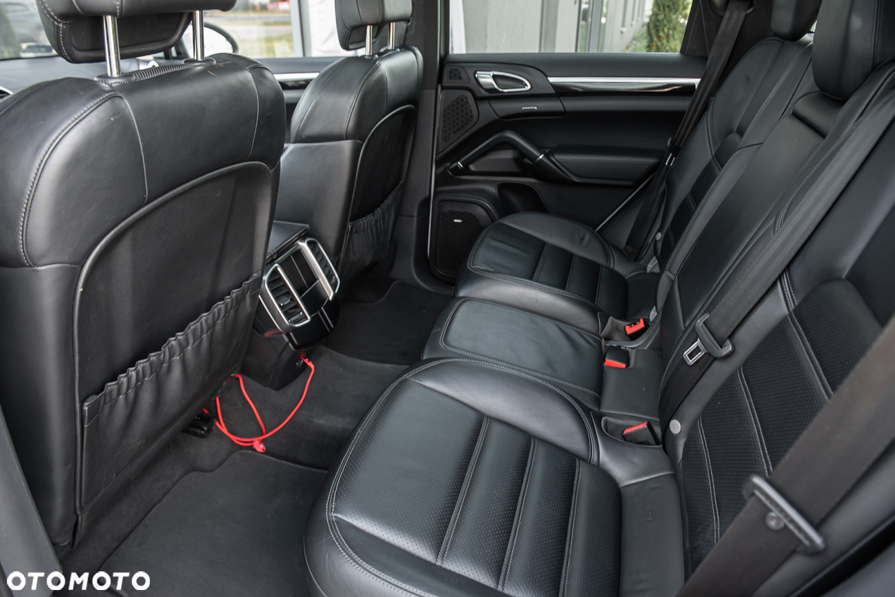 Porsche Cayenne Diesel Platinum Edition - 29