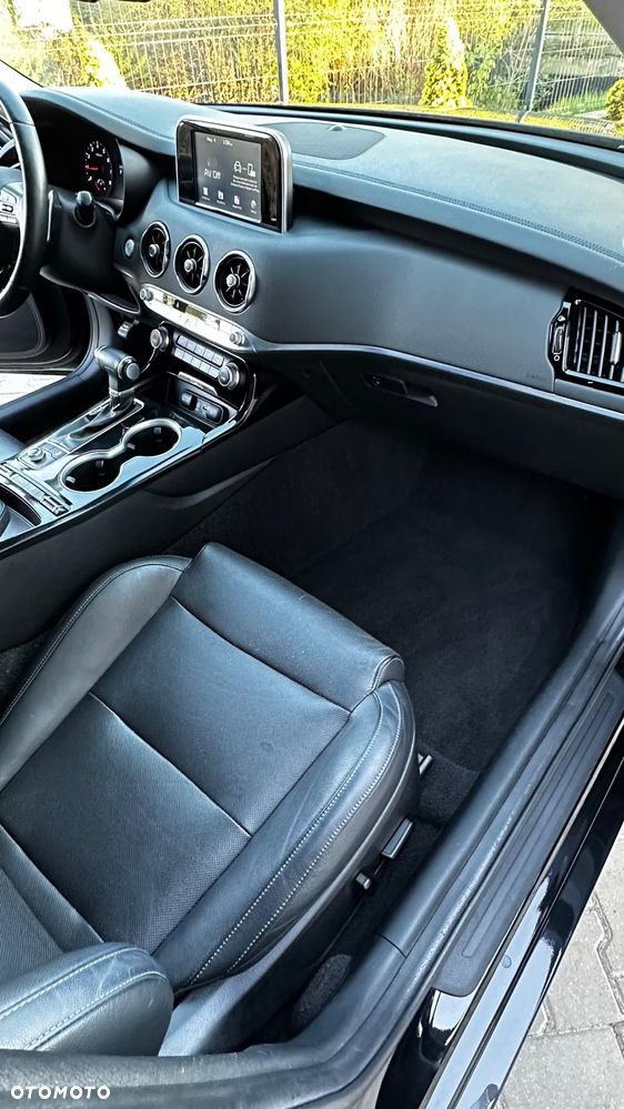 Kia Stinger 2.0 T-GDI GT Line - 11