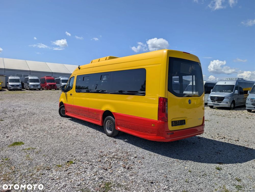Mercedes-Benz Sprinter 517 - 7