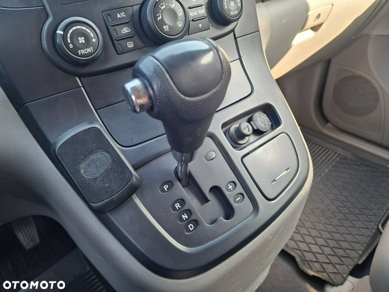 Kia Carnival 2.9 CRDi EX - 16