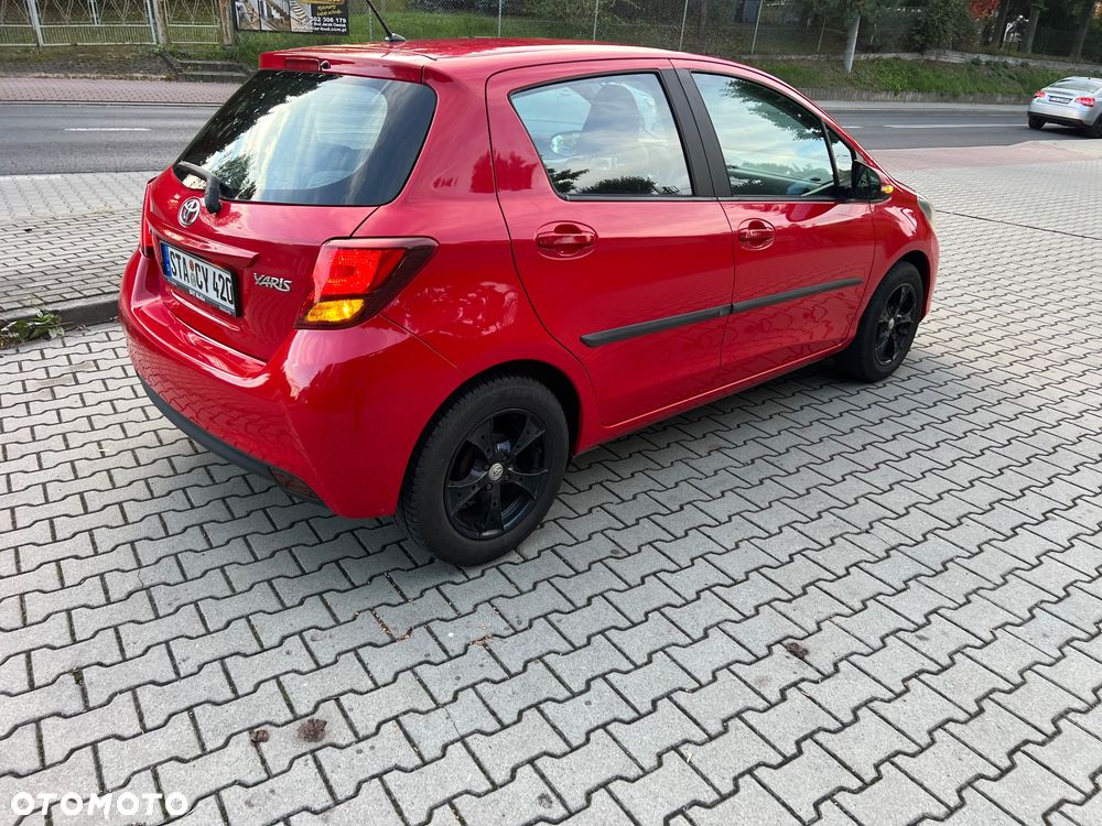 Toyota Yaris - 32