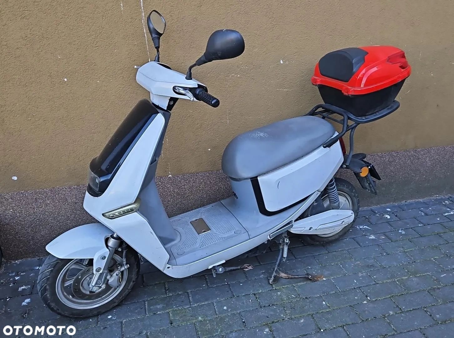 Yadea C-line - 1