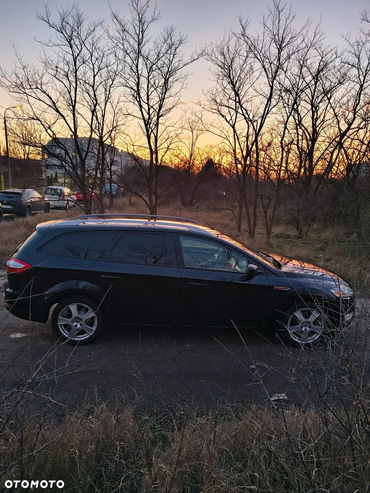 Ford Mondeo 1.6 Ghia - 6