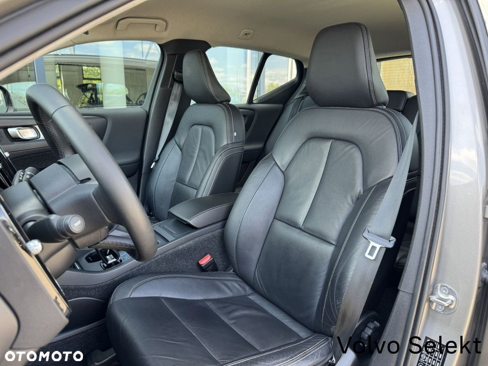 Volvo XC 40 T3 Momentum Pro - 11