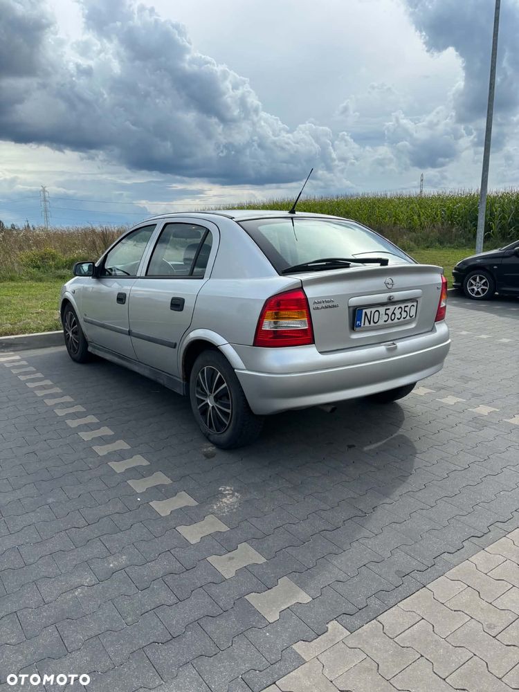 Opel Astra - 10