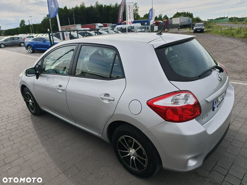 Toyota Auris - 17