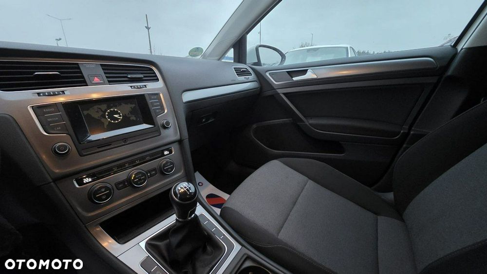 Volkswagen Golf - 16