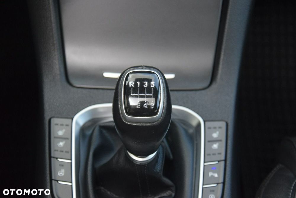 Hyundai i30 1.6 D Premium - 28
