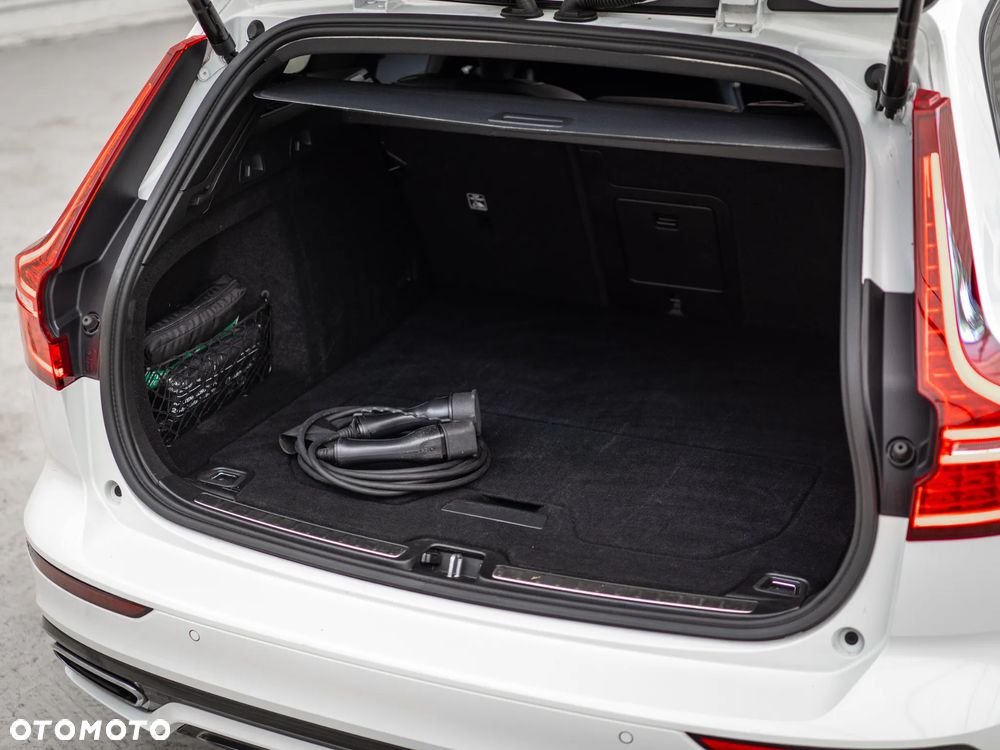 Volvo V60 T8 AWD Recharge Geartronic RDesign - 37
