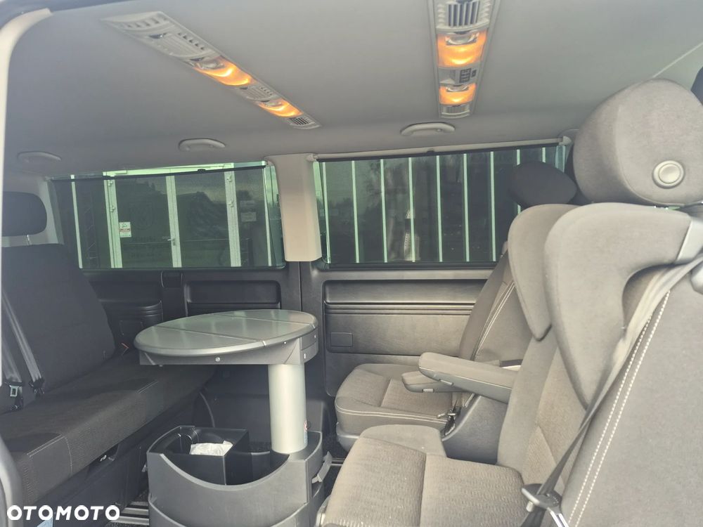 Volkswagen Multivan - 13