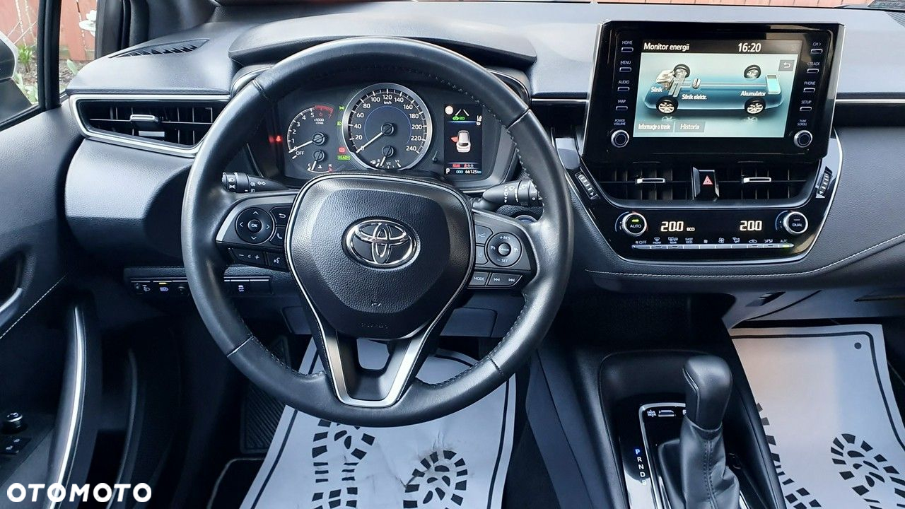 Toyota Corolla - 24