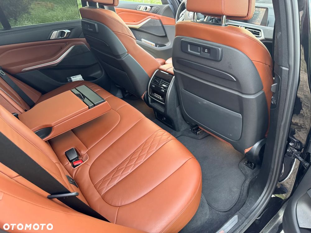 BMW X5 xDrive45e - 11