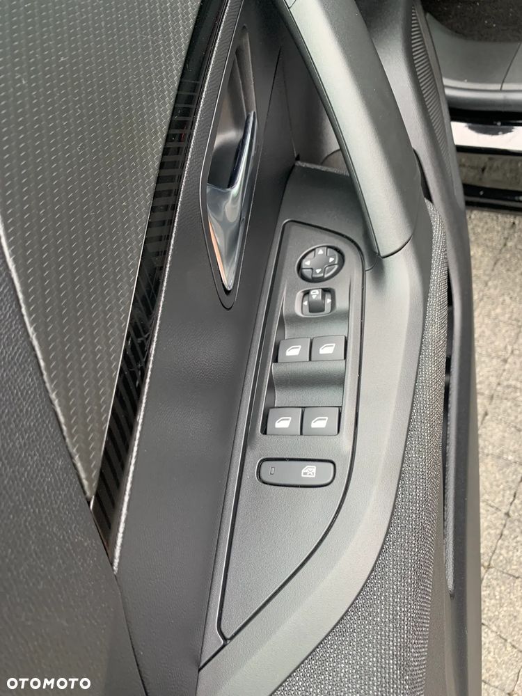 Peugeot 2008 Benzin 100 Style - 10