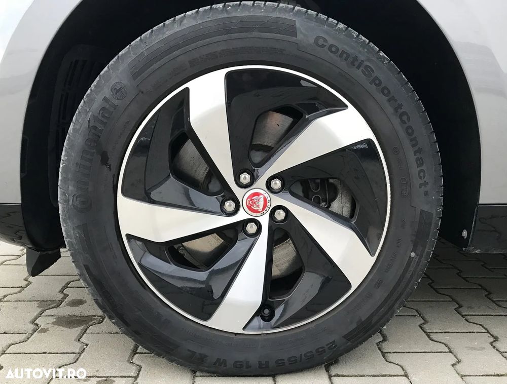 Jaguar F-Pace P400e AWD HSE - 40