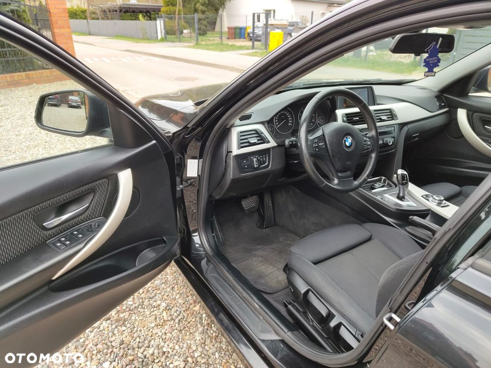 BMW Seria 3 318d Sport Line - 7