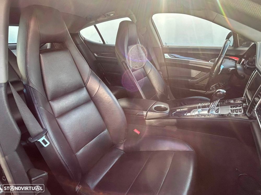 Porsche Panamera Platinum Edition - 35