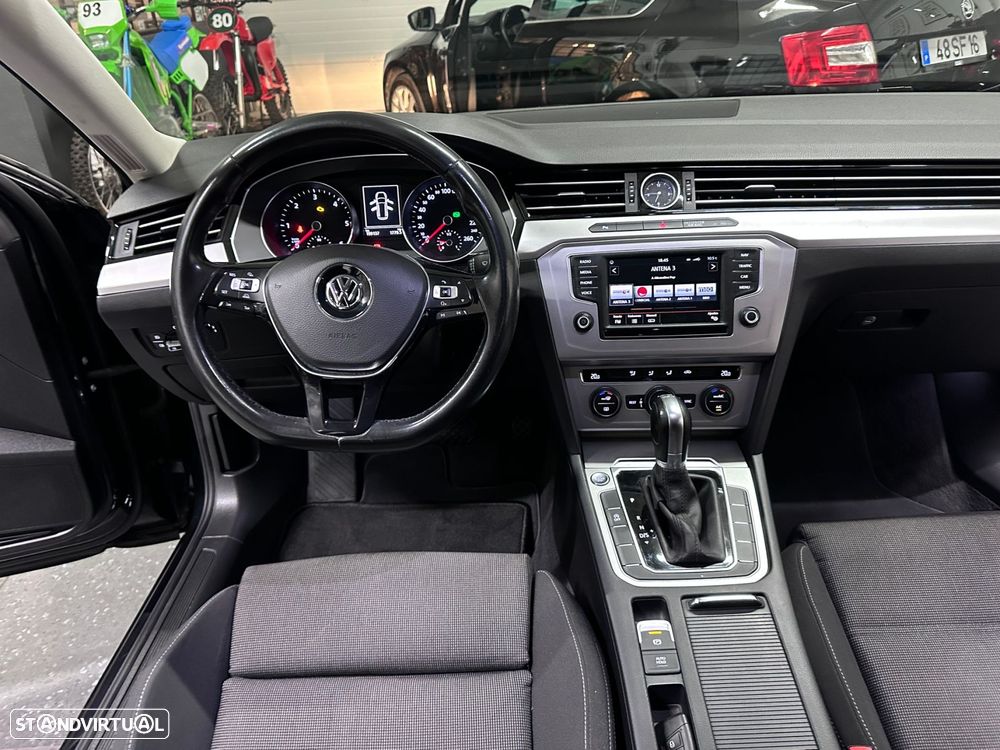 VW Passat Variant 2.0 TDi Confortline DSG - 28