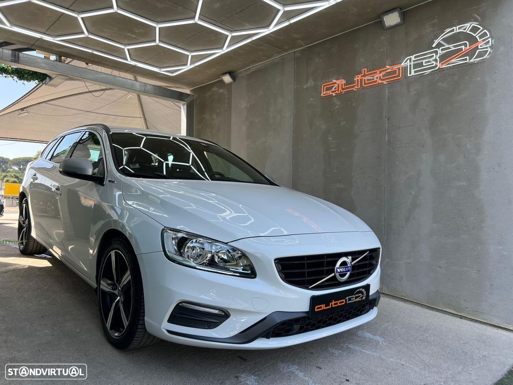 Volvo V60 2.4 D6 R-Design Sum.AWD Phev - 1