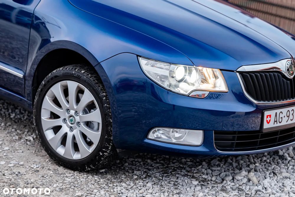 Skoda Superb 1.8 TSI 4x4 Exclusive - 4