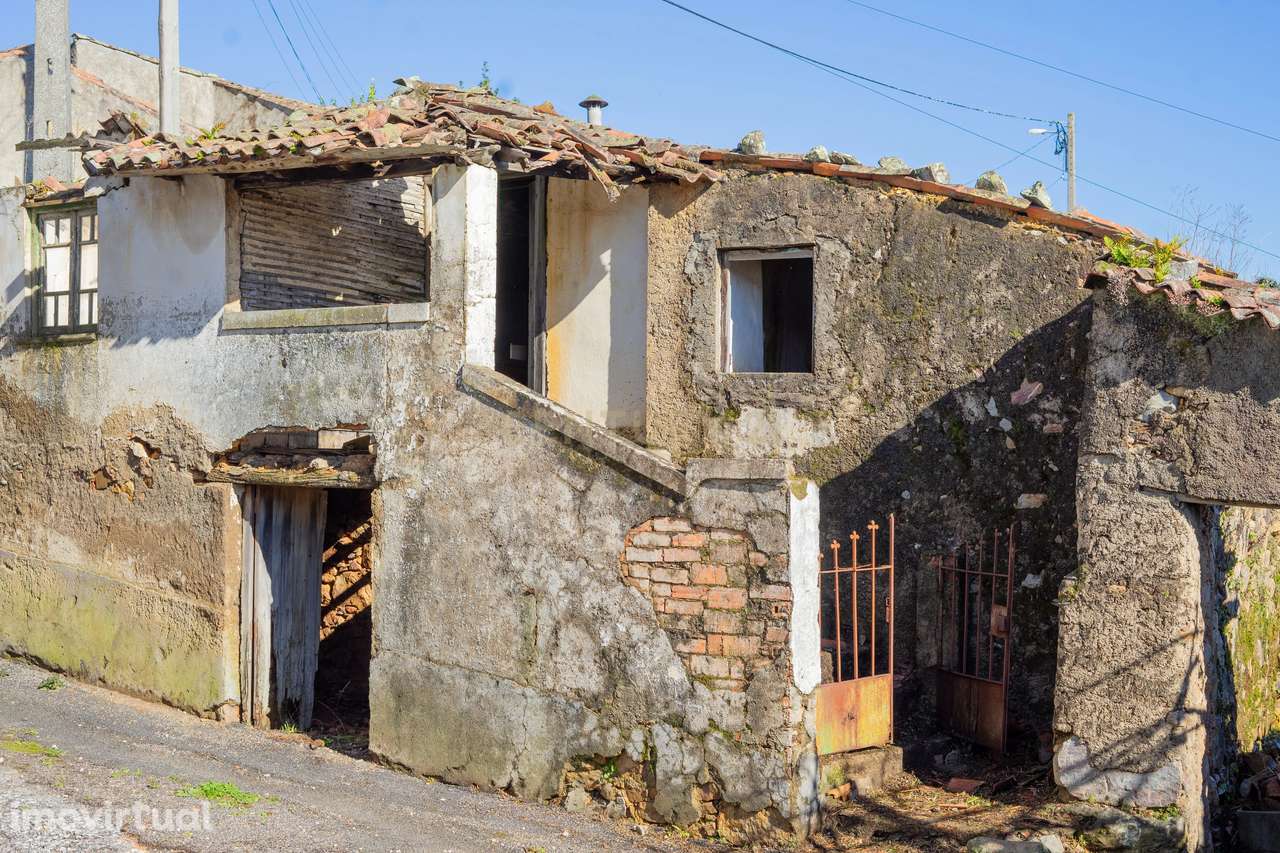 Moradia para reconstruir com Terreno, em Góis - Grande imagem: 2/23
