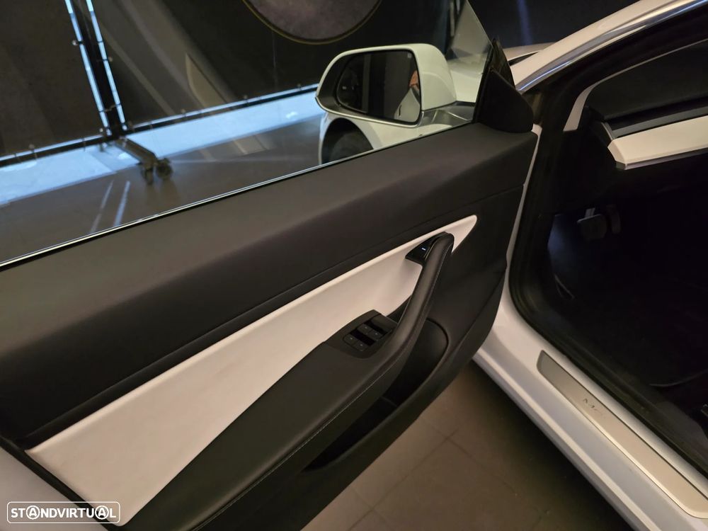 Tesla Model 3 AWD Dual Motor Performance - 10