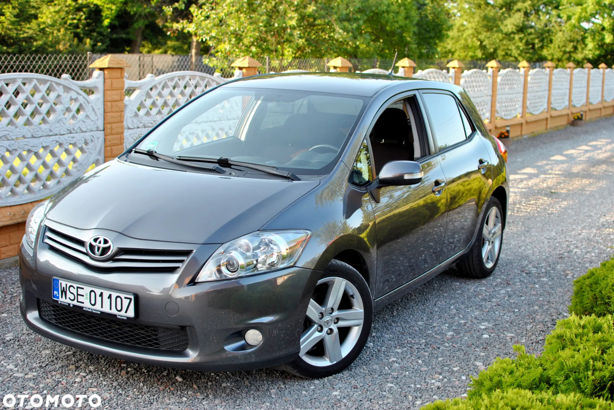 Toyota Auris 1.6 Selection - 2