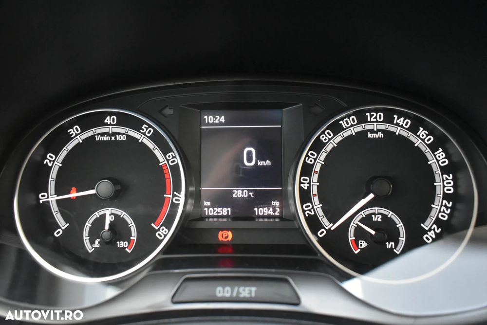 Skoda Fabia 1.0 TSI Ambition - 6