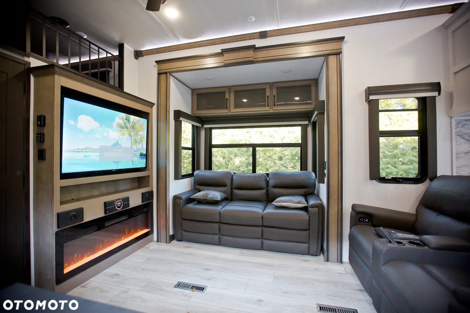Inny Keystone Montana 3915TB - 18