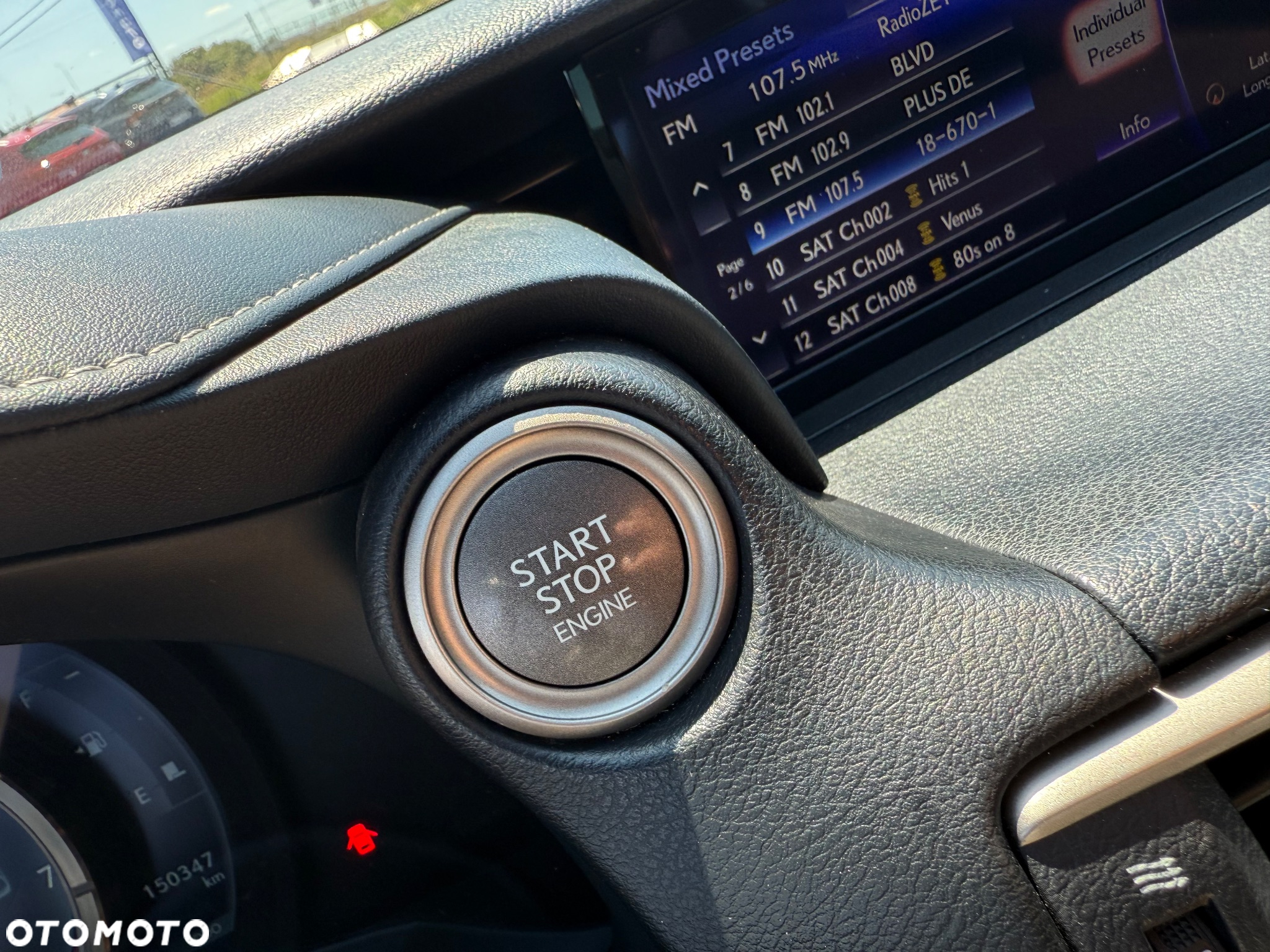 Lexus IS 200t / 300 F Sport - 28