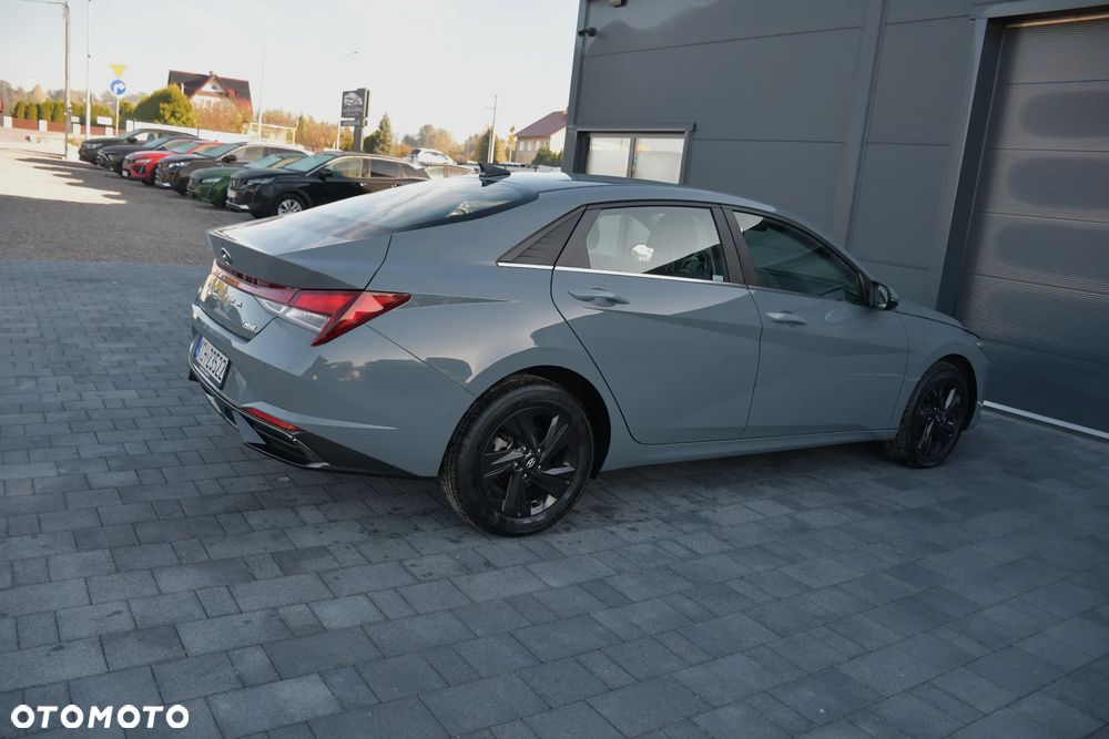 Hyundai Elantra 1.6 Smart - 13