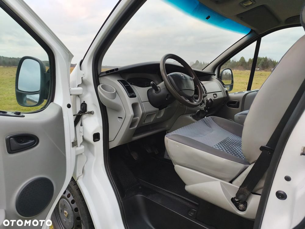 Renault TRAFIC - 9