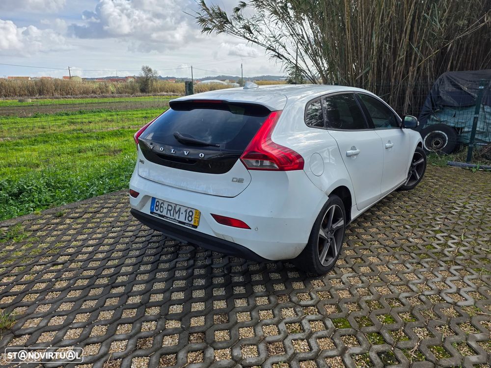 Volvo V40 1.6 D2 Momentum - 3