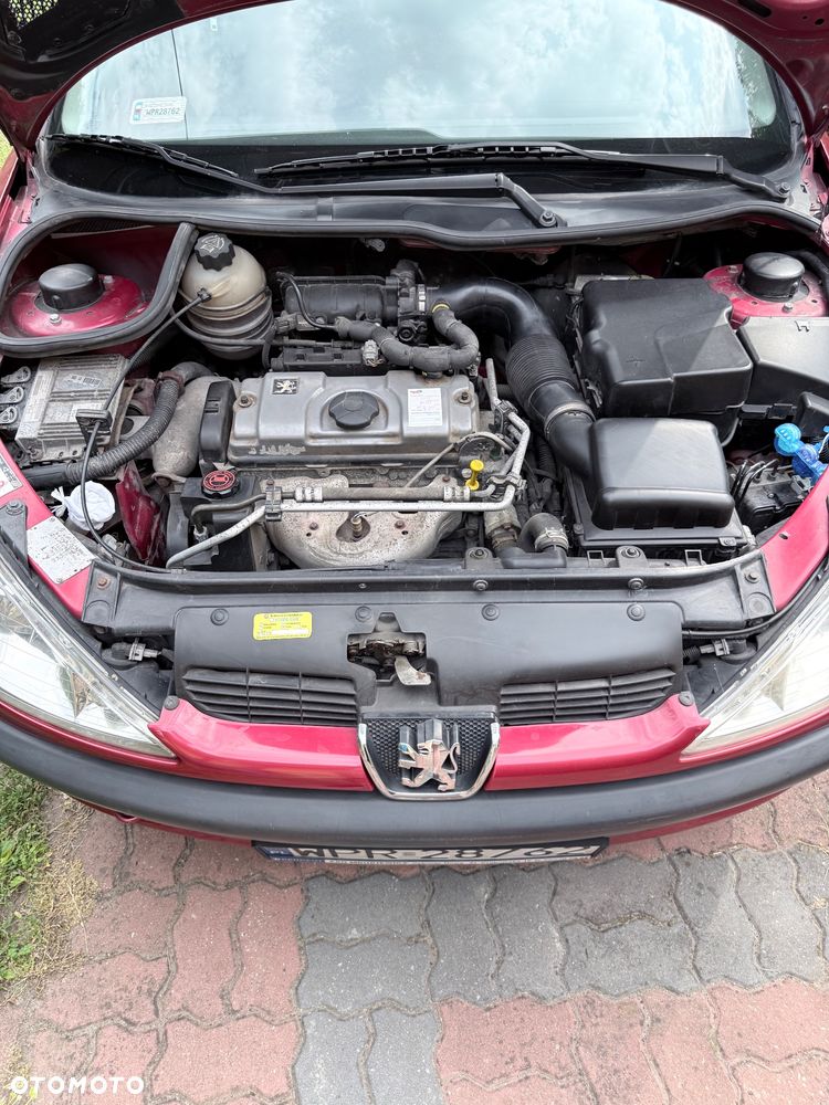 Peugeot 206 1.4 Trendy - 12