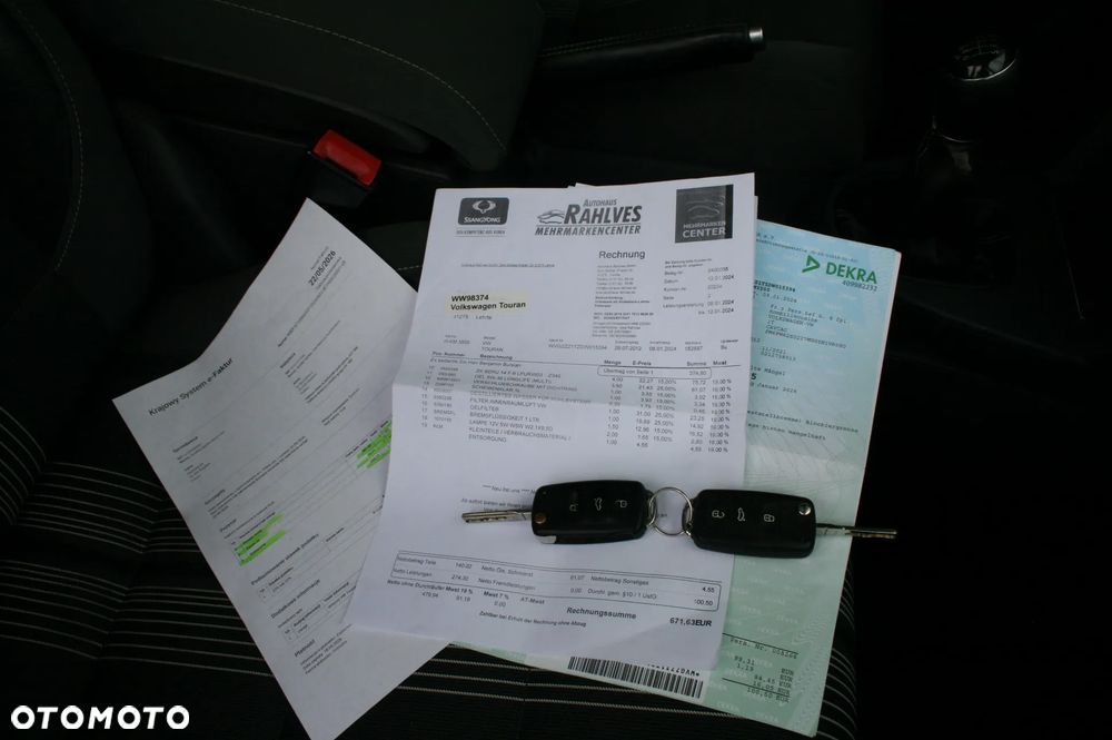 Volkswagen Touran 1.4 TSI MATCH - 25