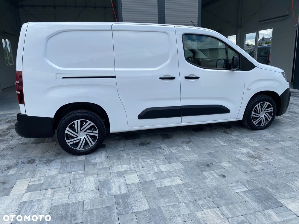 Citroën BERLINGO 1.6 HDI, MAX długi, 3-osobowy, klimatyzacja, zakupiony w salonie w Rzeszowie - 12